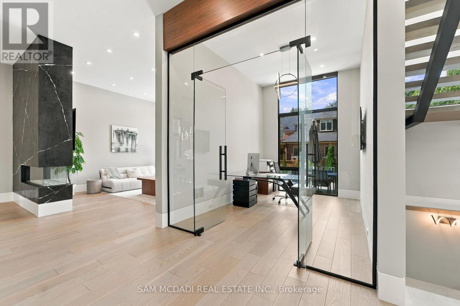 112 Elton Park Road, Oakville, ON