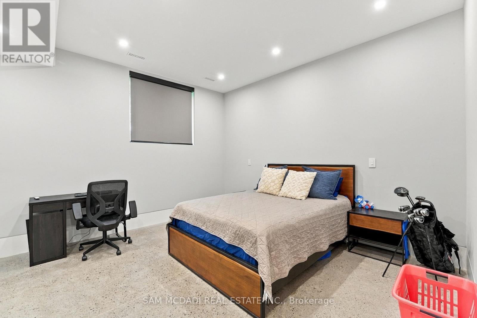 112 Elton Park Road, Oakville, ON