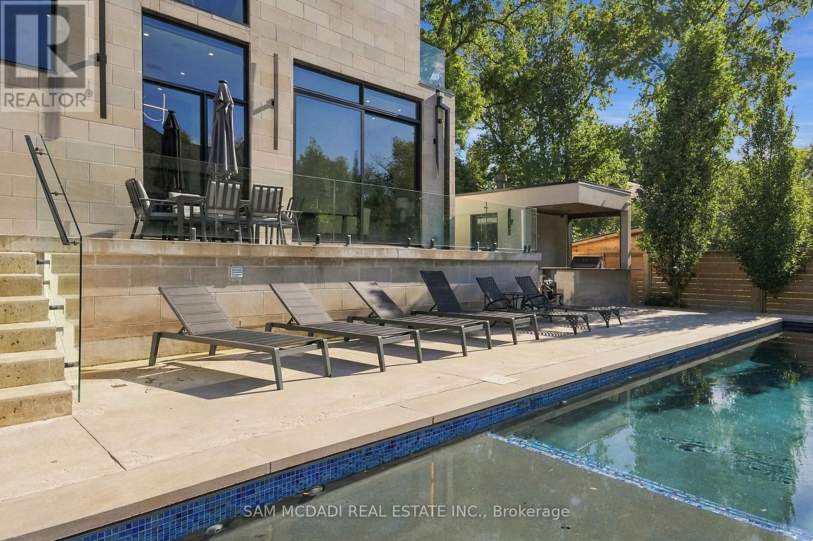 112 Elton Park Road, Oakville, ON