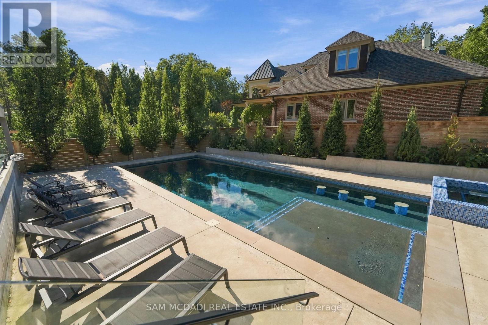 112 Elton Park Road, Oakville, ON