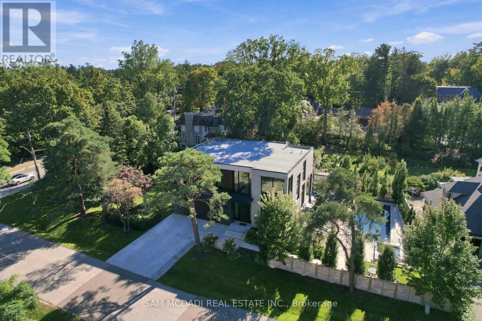 112 Elton Park Road, Oakville, ON
