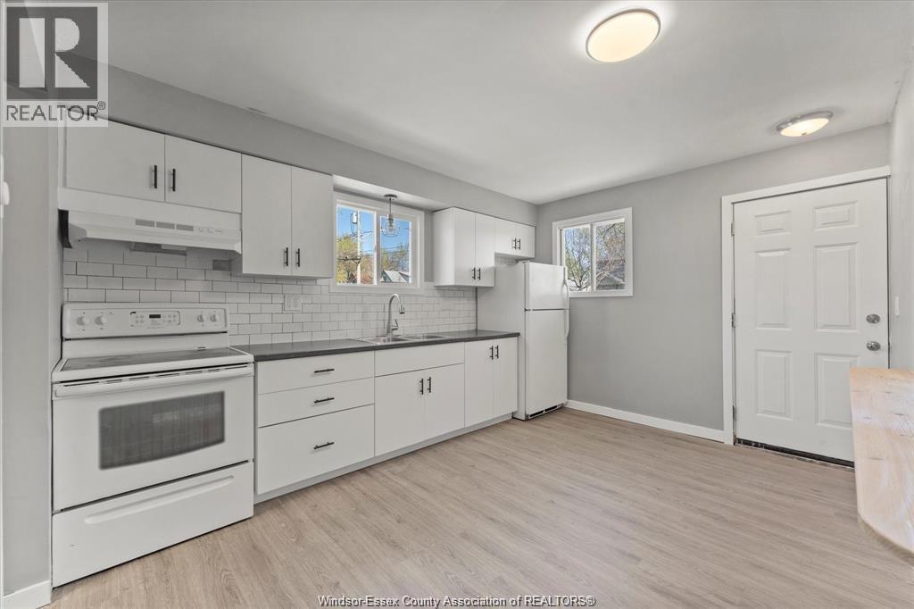561 Chippawa Street, Windsor, ON