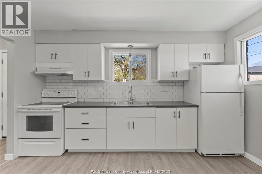 561 Chippawa Street, Windsor, ON