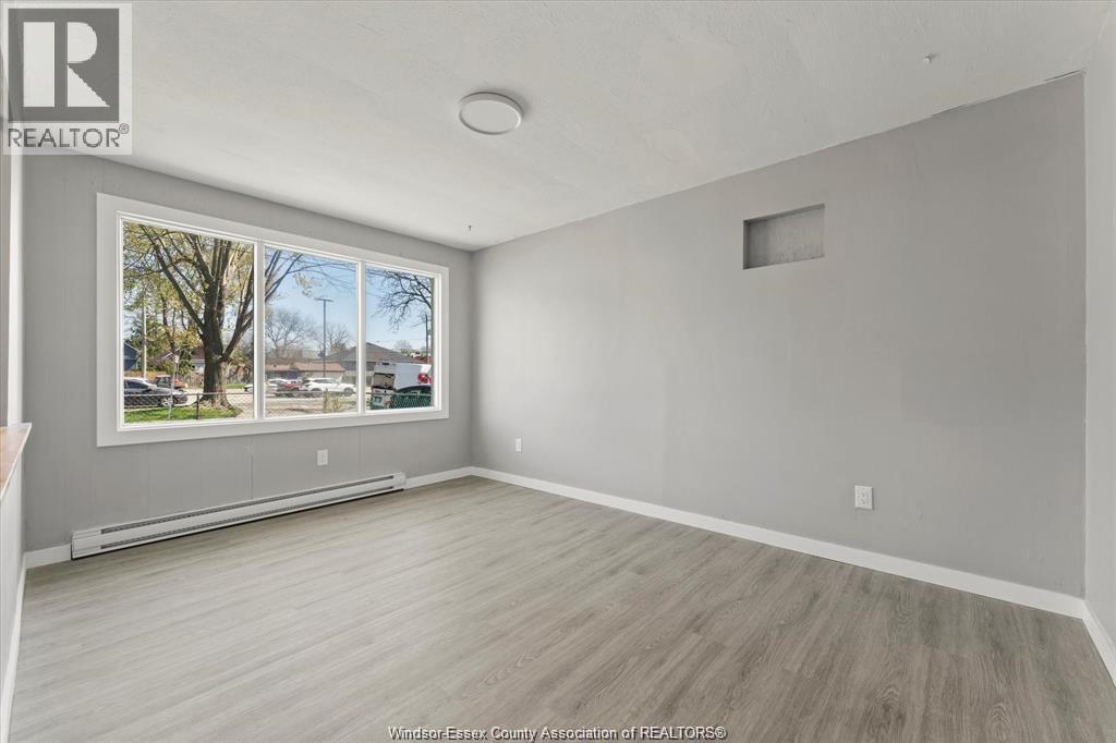 561 Chippawa Street, Windsor, ON