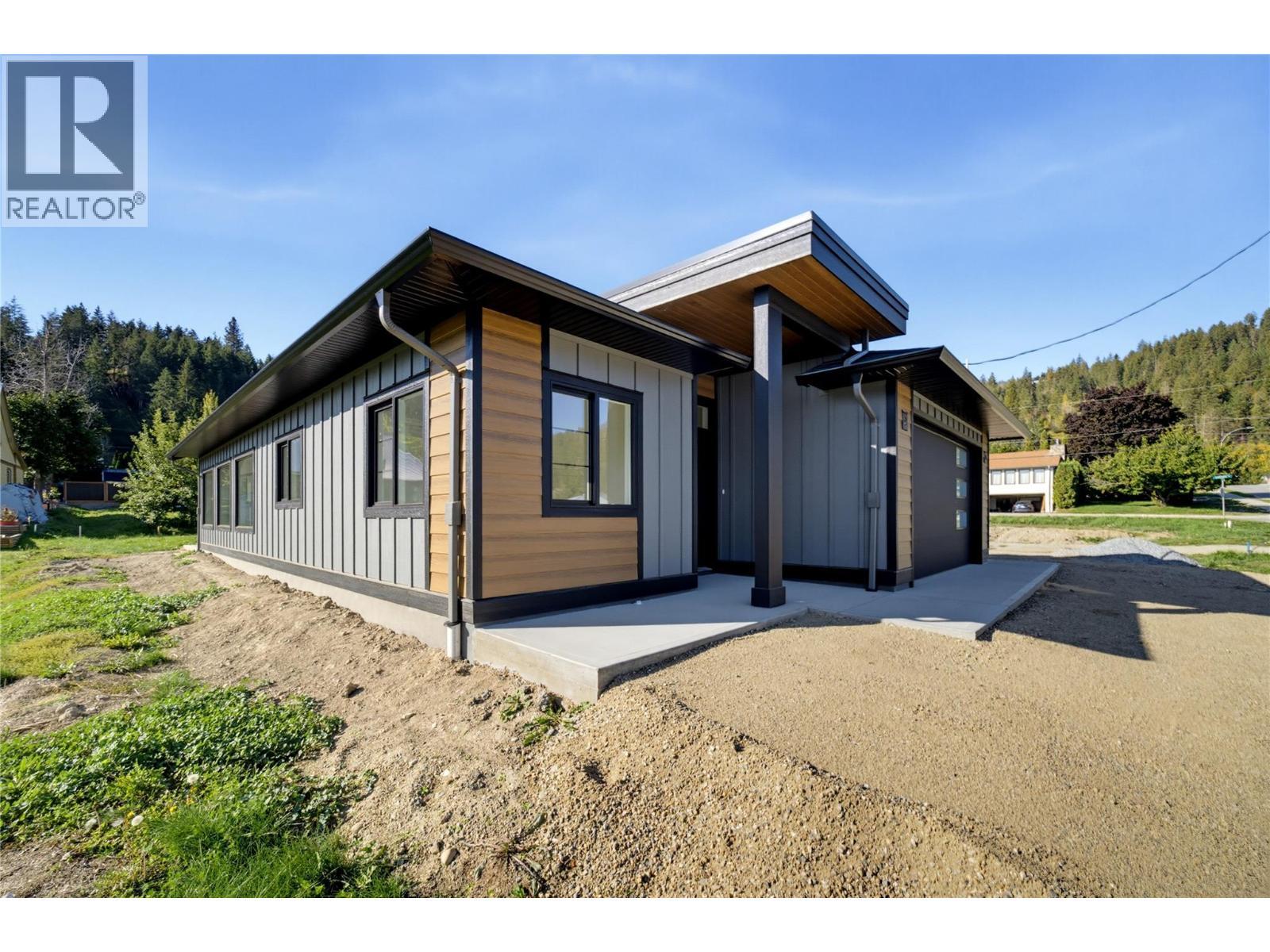 186 Salmon Arm Drive, Enderby, BC