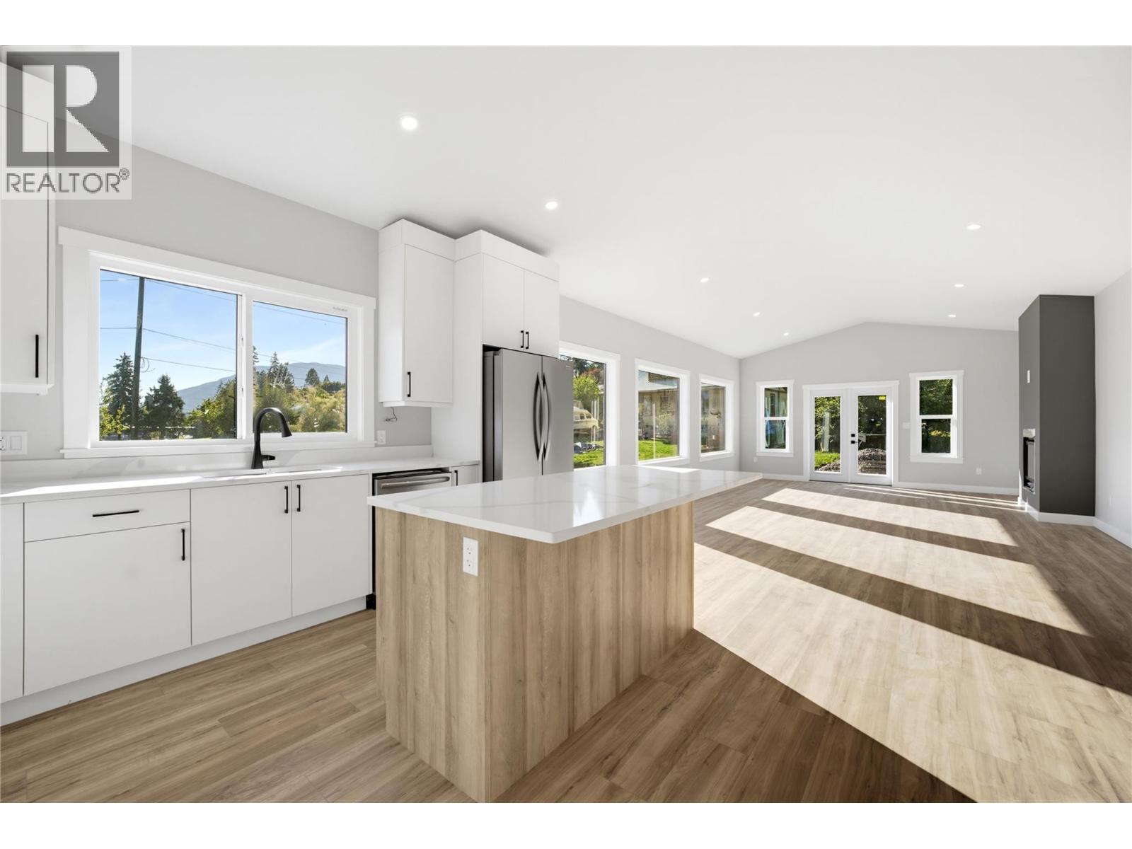 186 Salmon Arm Drive, Enderby, BC