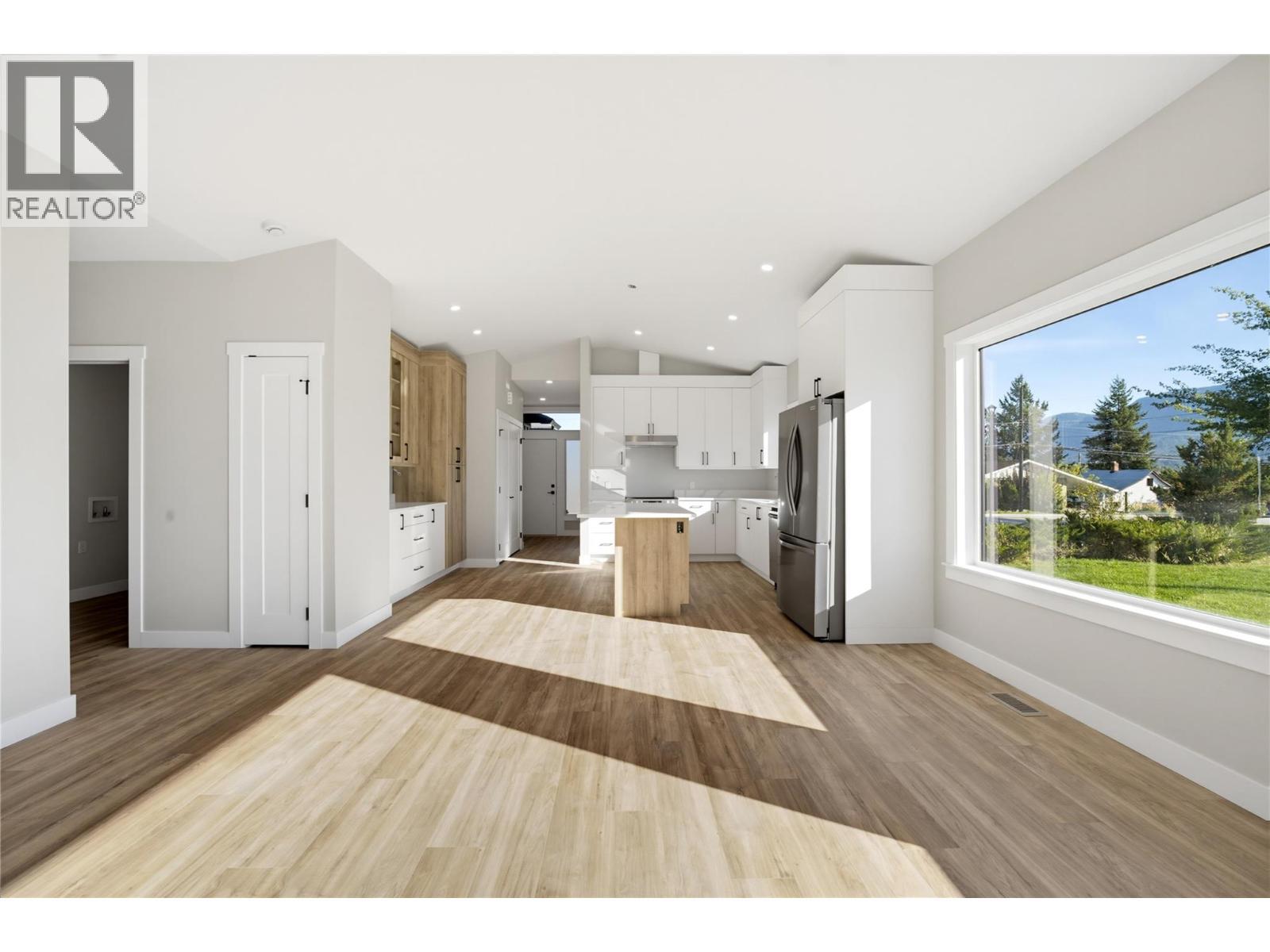 186 Salmon Arm Drive, Enderby, BC