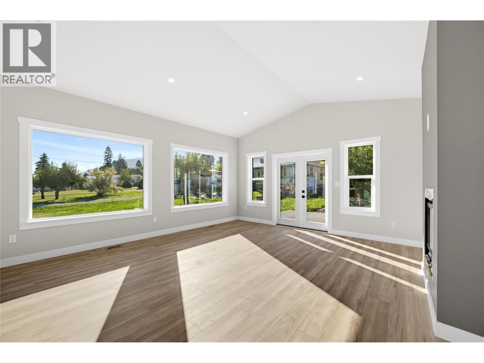 186 Salmon Arm Drive, Enderby, BC