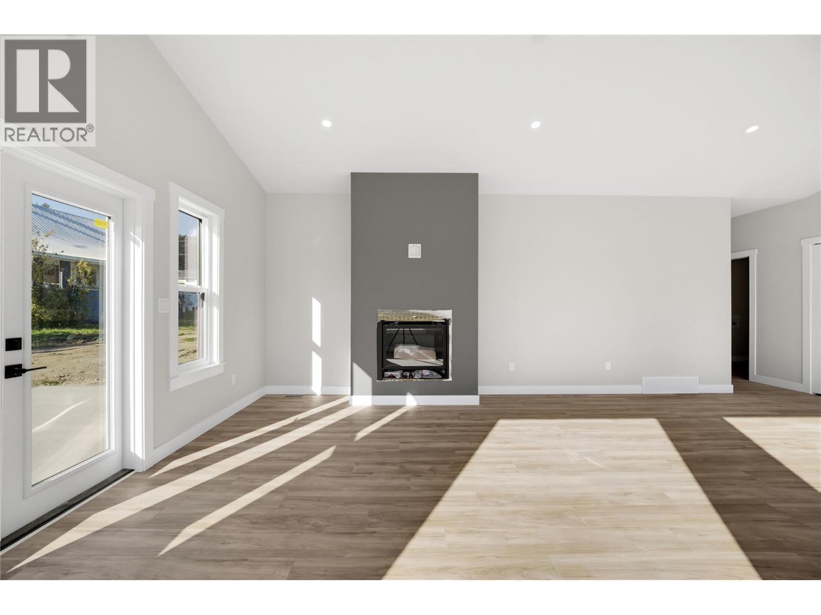 186 Salmon Arm Drive, Enderby, BC