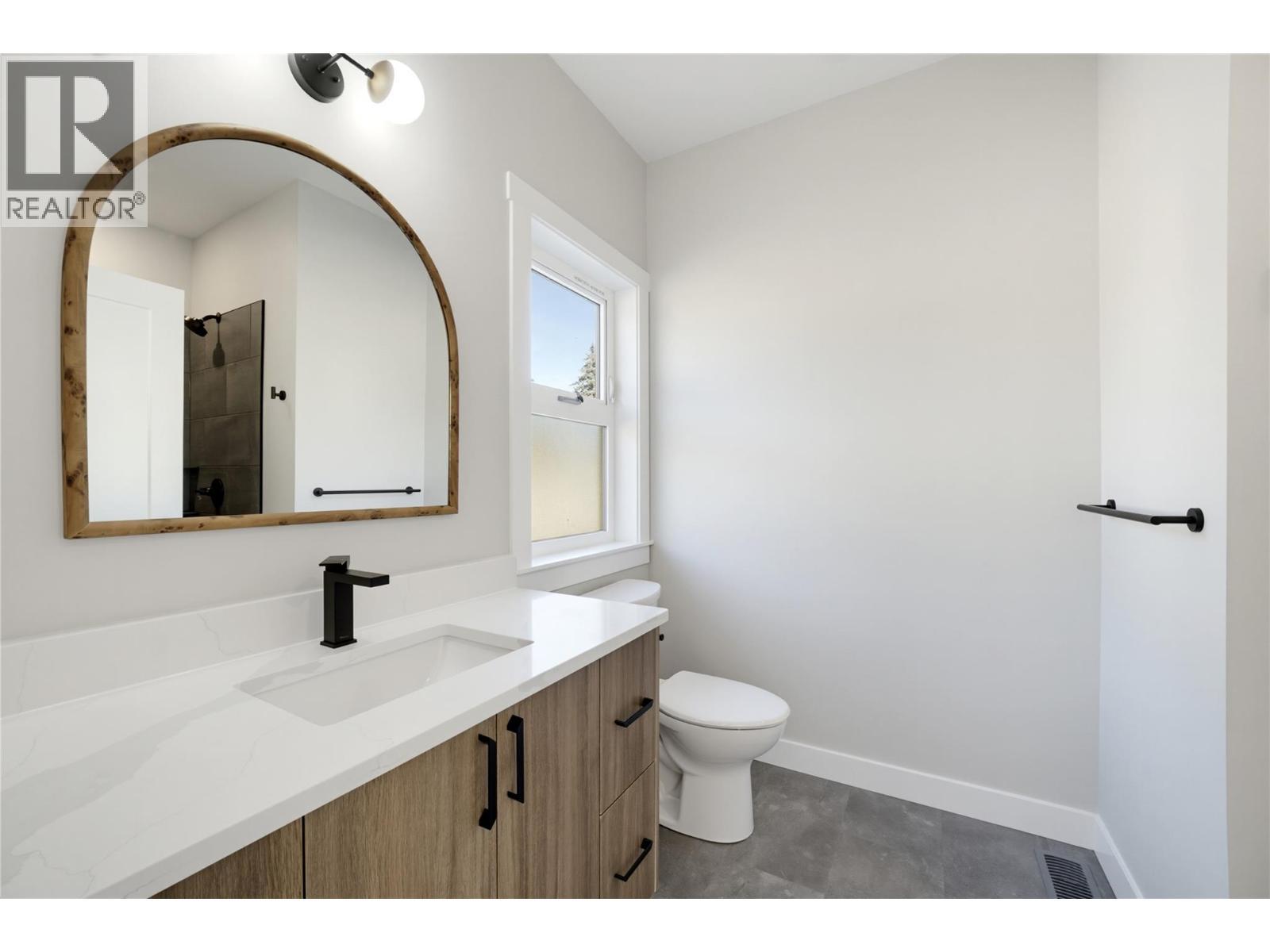 186 Salmon Arm Drive, Enderby, BC