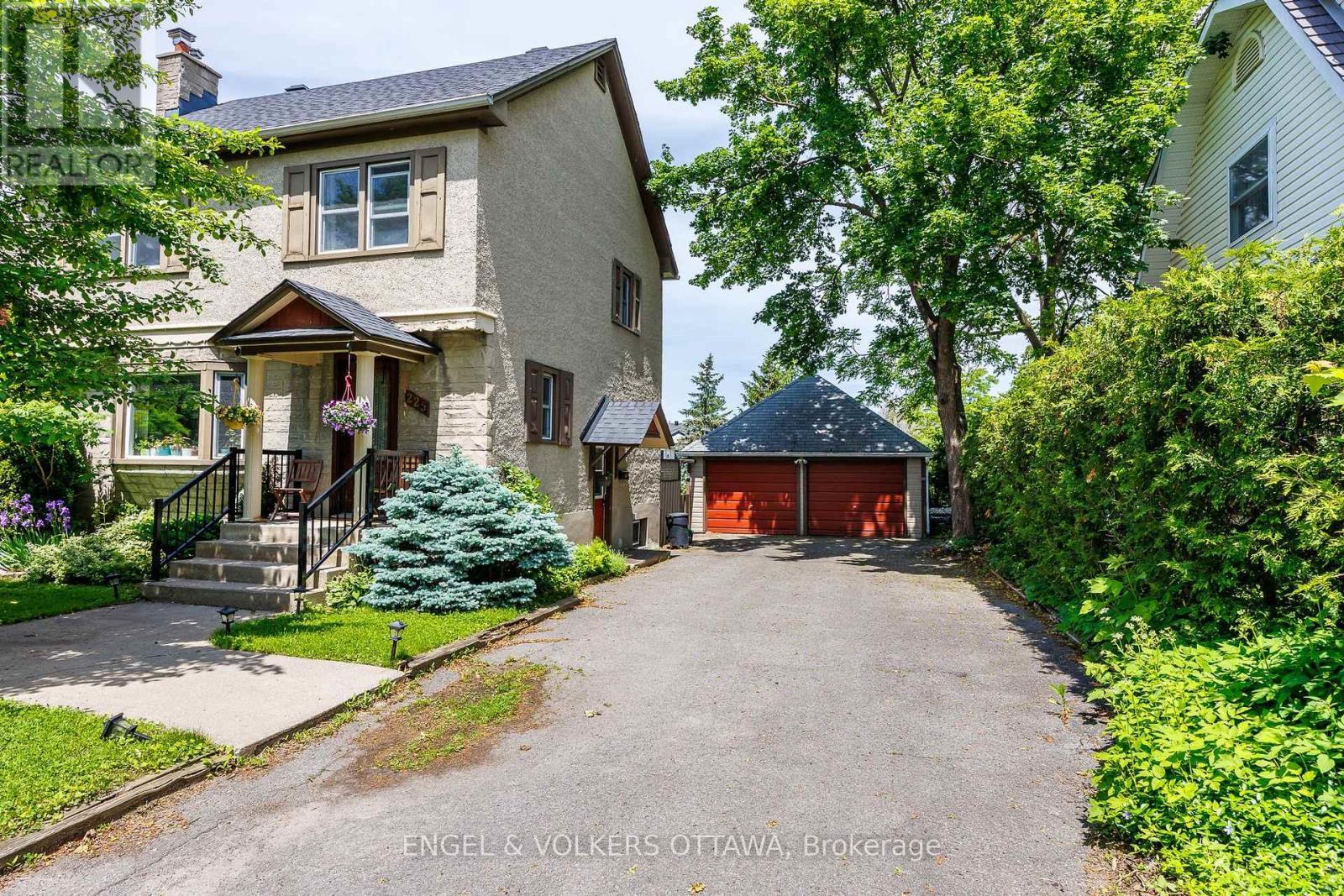225 Pleasant Park Road, Ottawa, ON