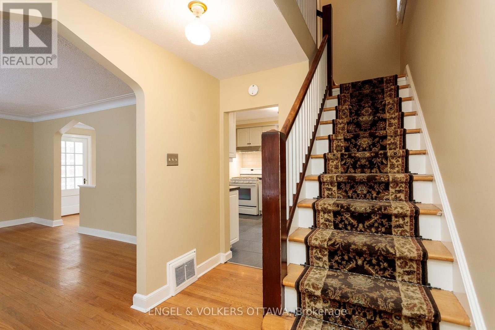 225 Pleasant Park Road, Ottawa, ON