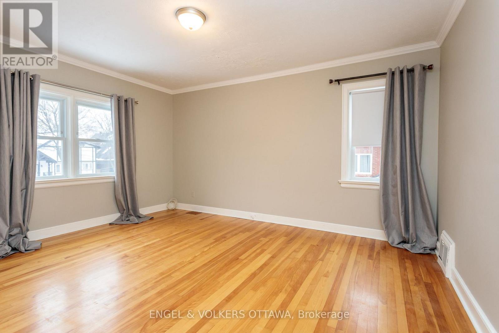 225 Pleasant Park Road, Ottawa, ON