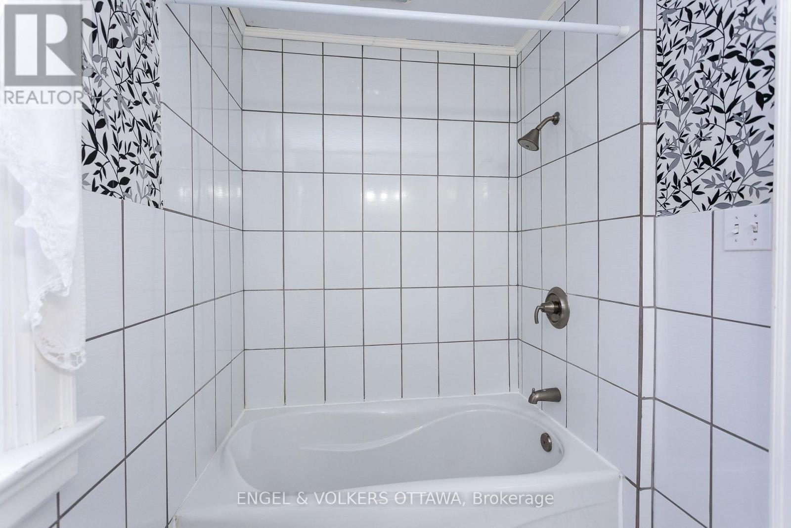 225 Pleasant Park Road, Ottawa, ON