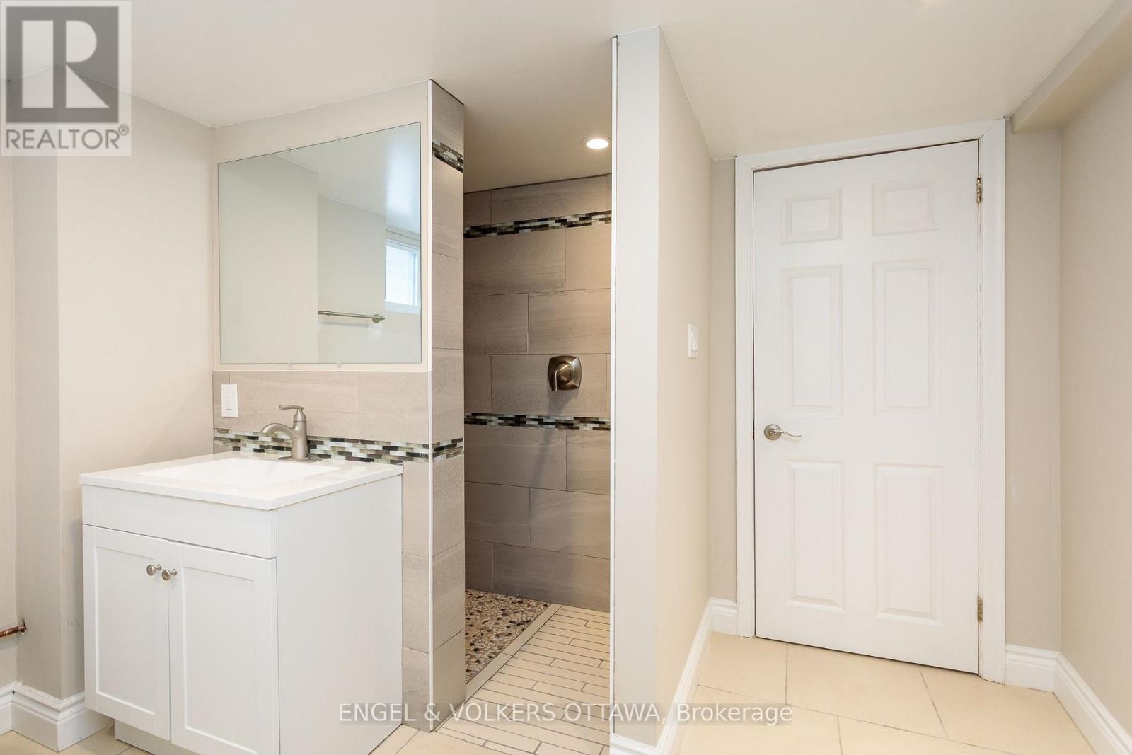 225 Pleasant Park Road, Ottawa, ON