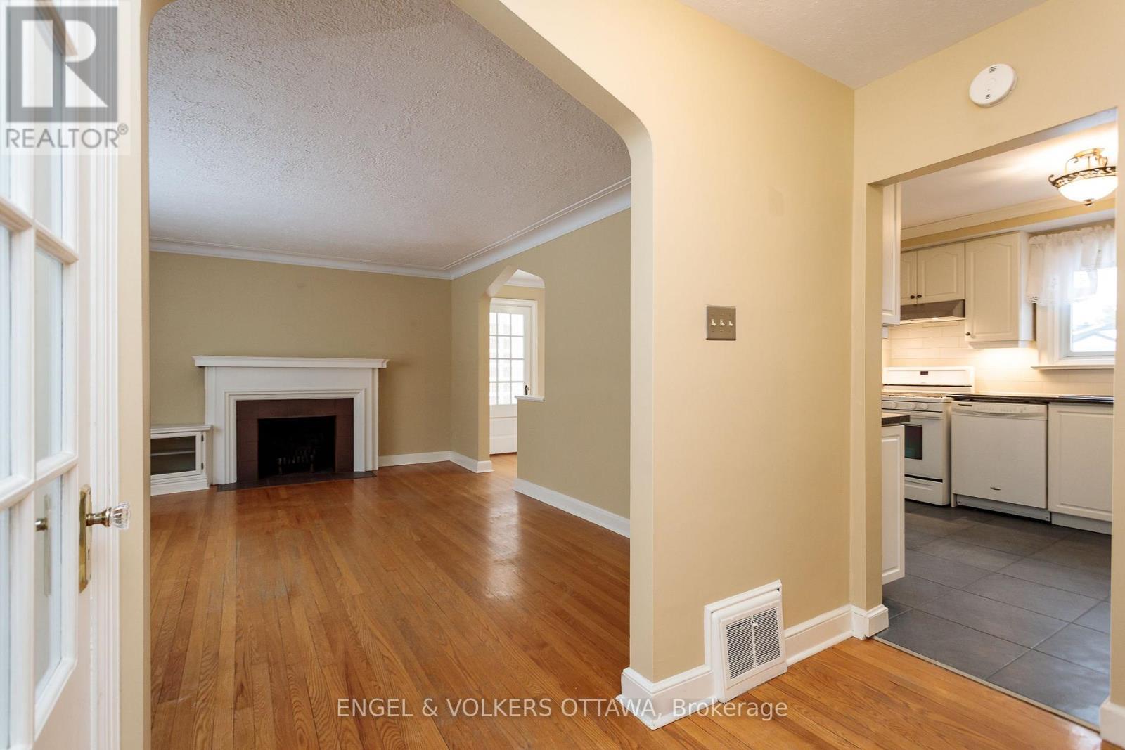 225 Pleasant Park Road, Ottawa, ON