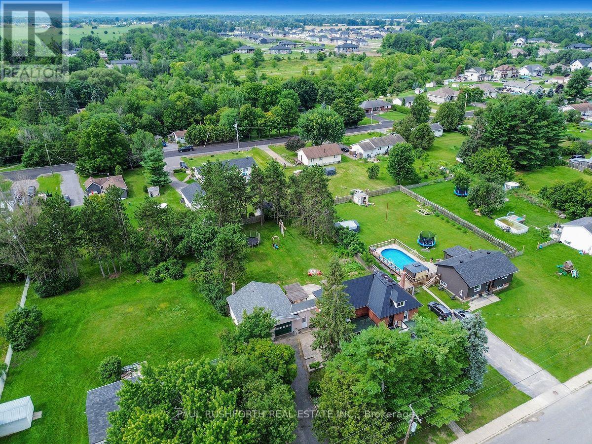 Exterior - 100 Poole Street, Mcnab/Braeside, ON