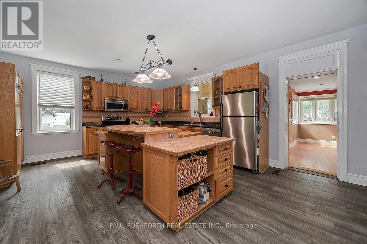 Kitchen - 100 Poole Street, Mcnab/Braeside, ON