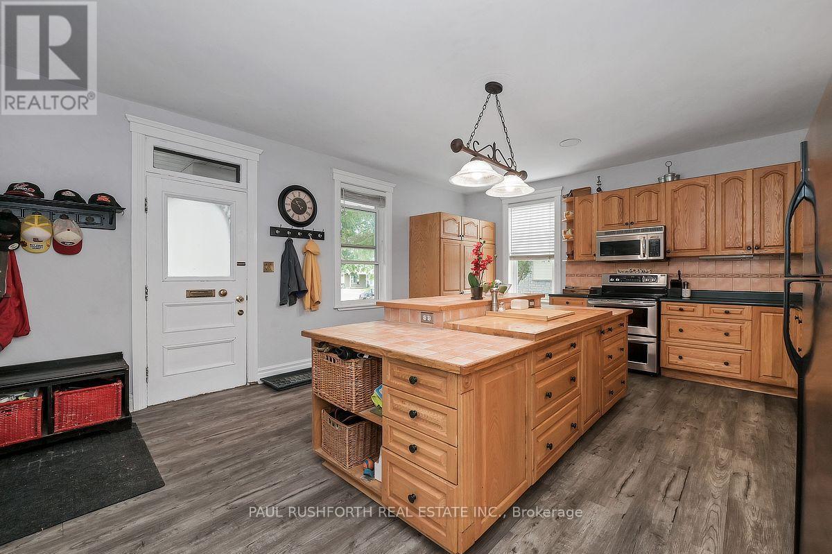 Kitchen - 100 Poole Street, Mcnab/Braeside, ON