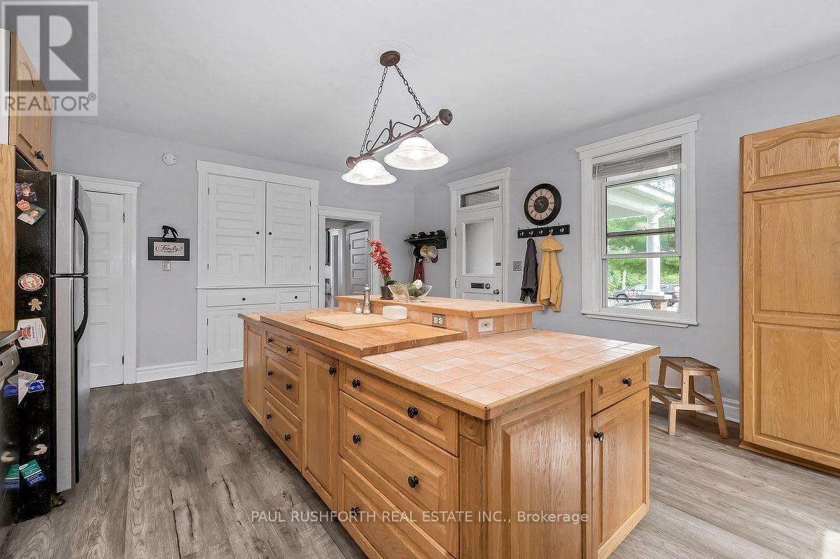 Kitchen - 100 Poole Street, Mcnab/Braeside, ON