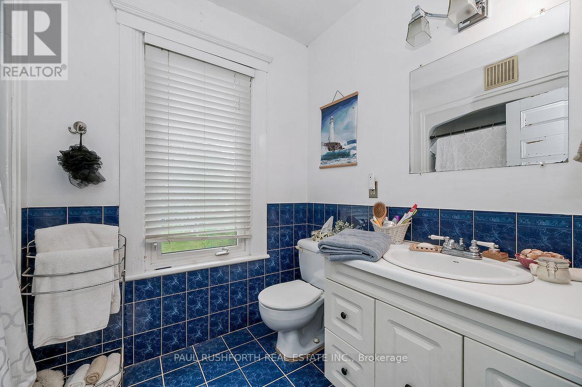 4pc Bathroom - 100 Poole Street, Mcnab/Braeside, ON