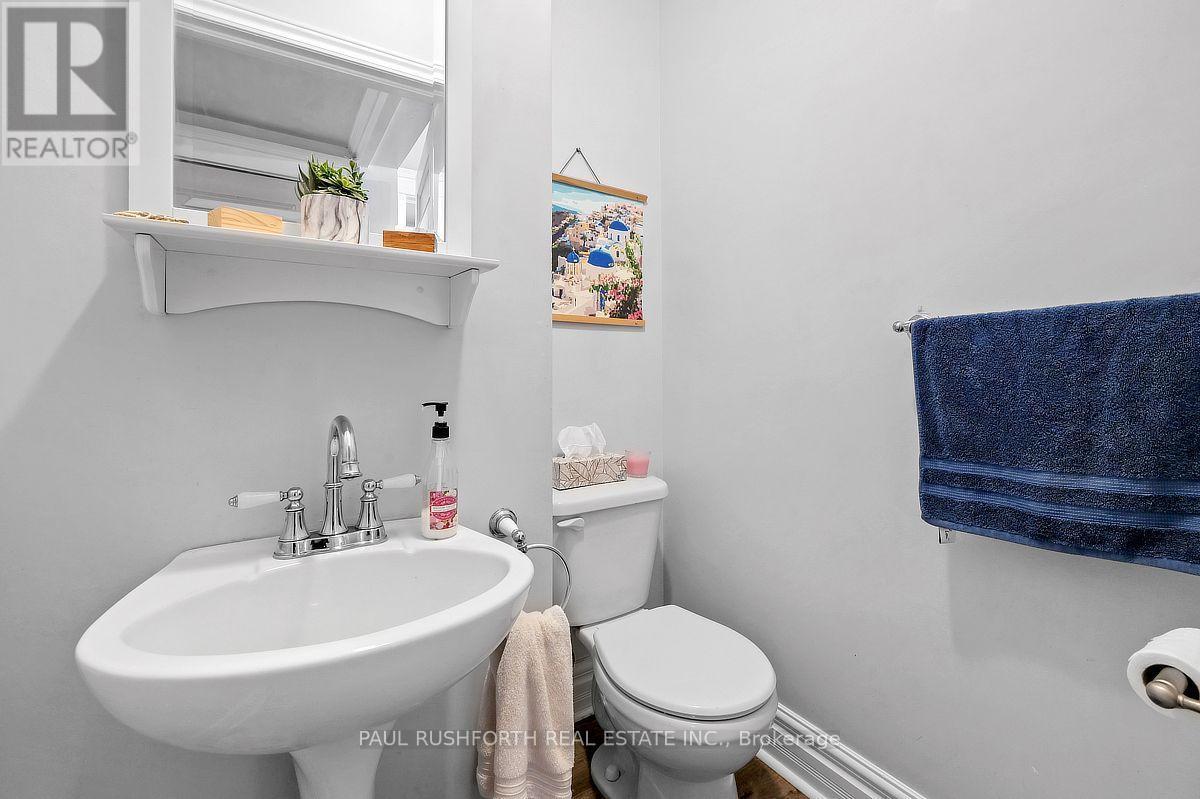 2pc Powder Room - 100 Poole Street, Mcnab/Braeside, ON