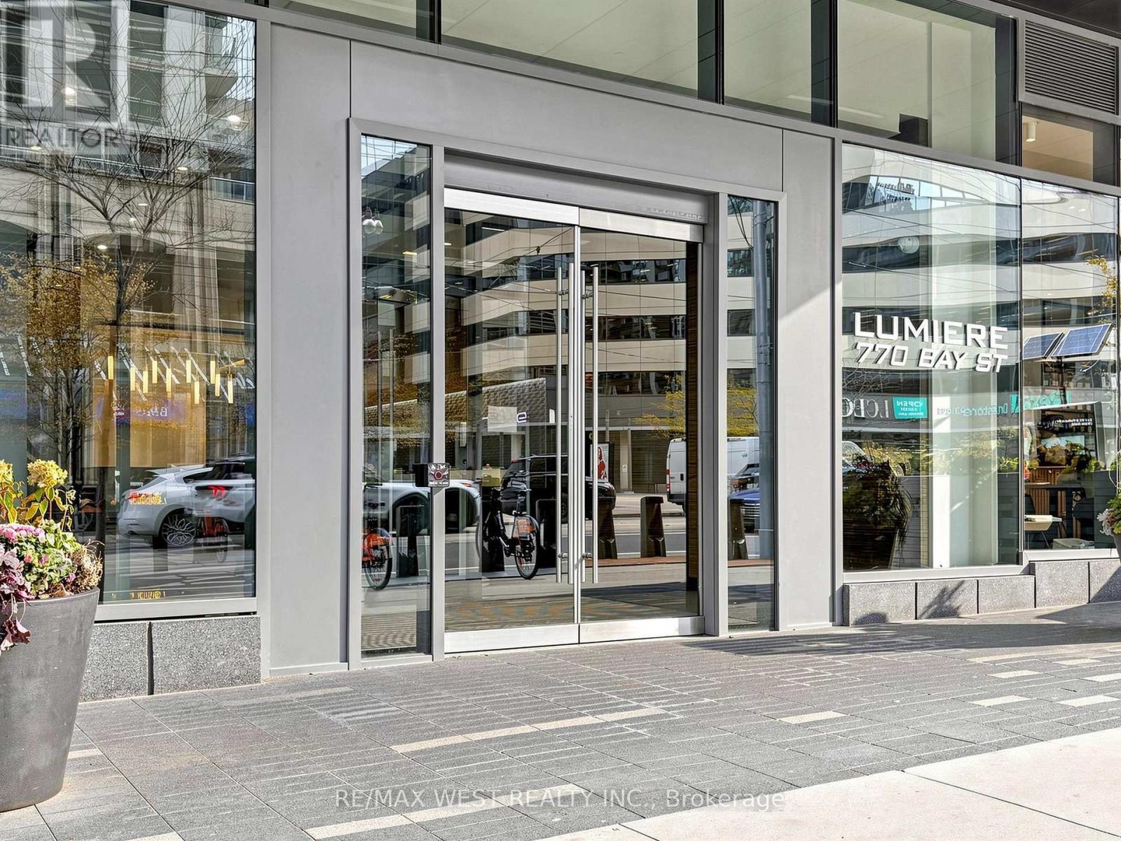 513 - 770 Bay Street, Toronto, ON