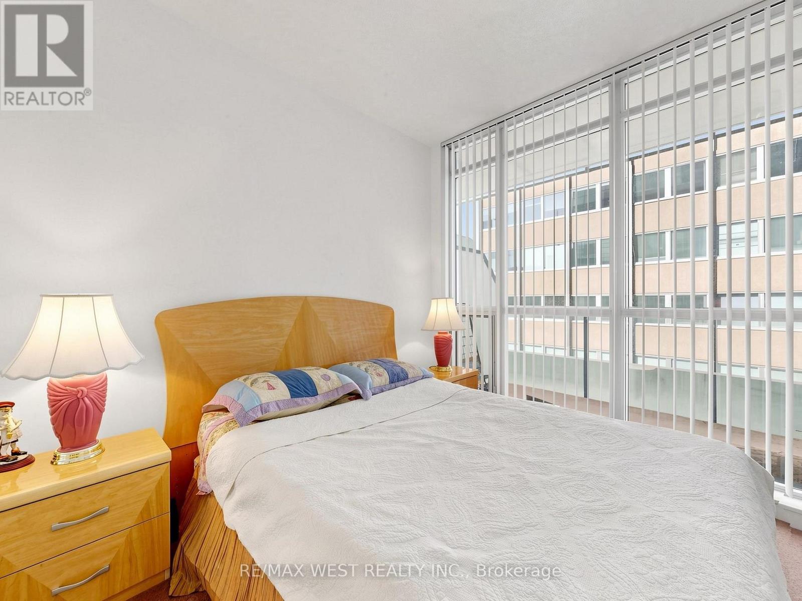 513 - 770 Bay Street, Toronto, ON