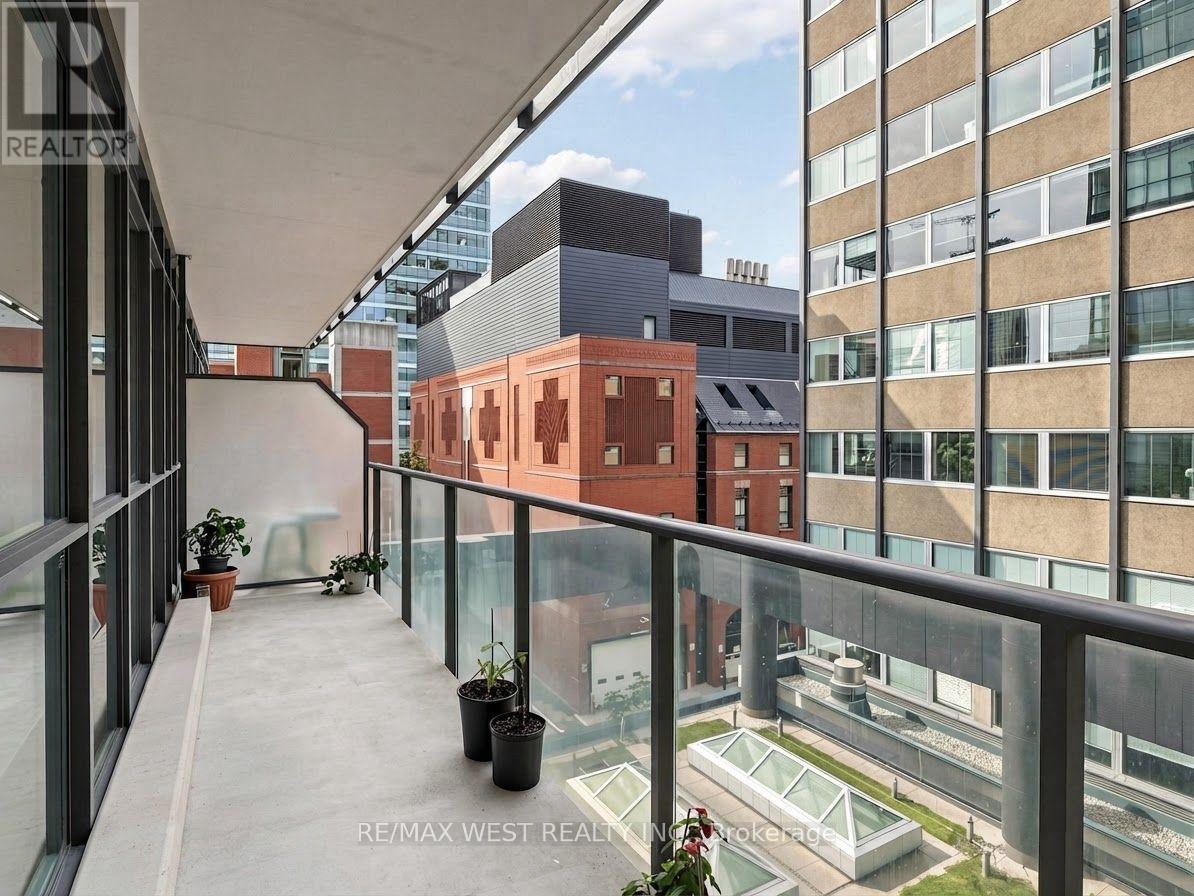 513 - 770 Bay Street, Toronto, ON