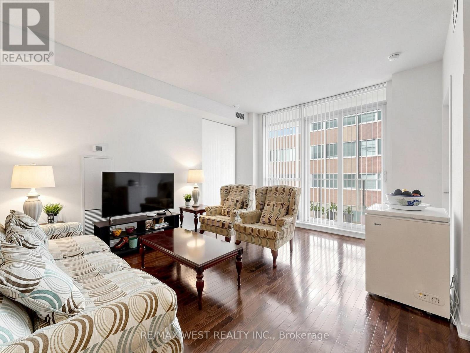 513 - 770 Bay Street, Toronto, ON