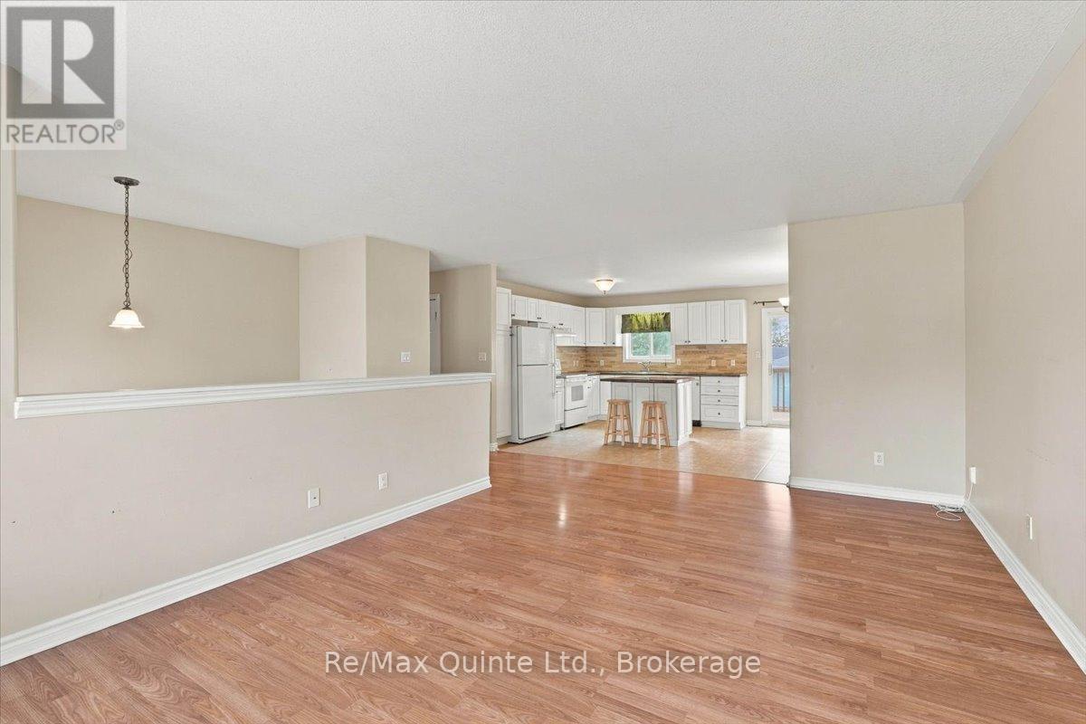 6 Chisholm Square, Belleville (Belleville Ward), ON