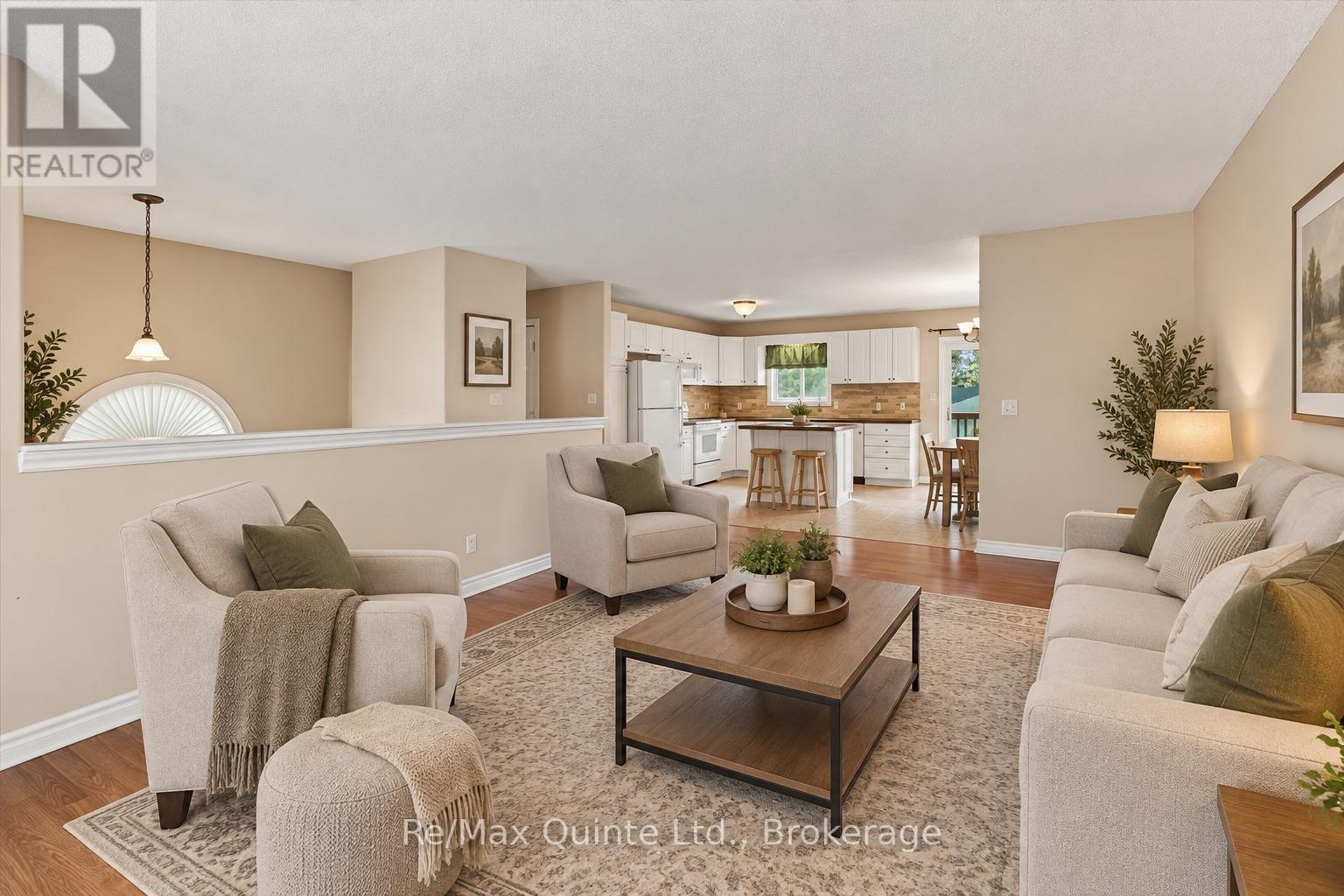 6 Chisholm Square, Belleville (Belleville Ward), ON