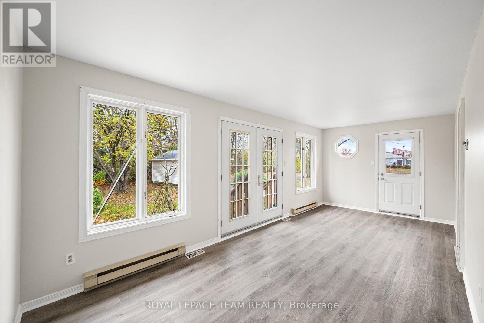 266 Daniel Street S, Arnprior, ON