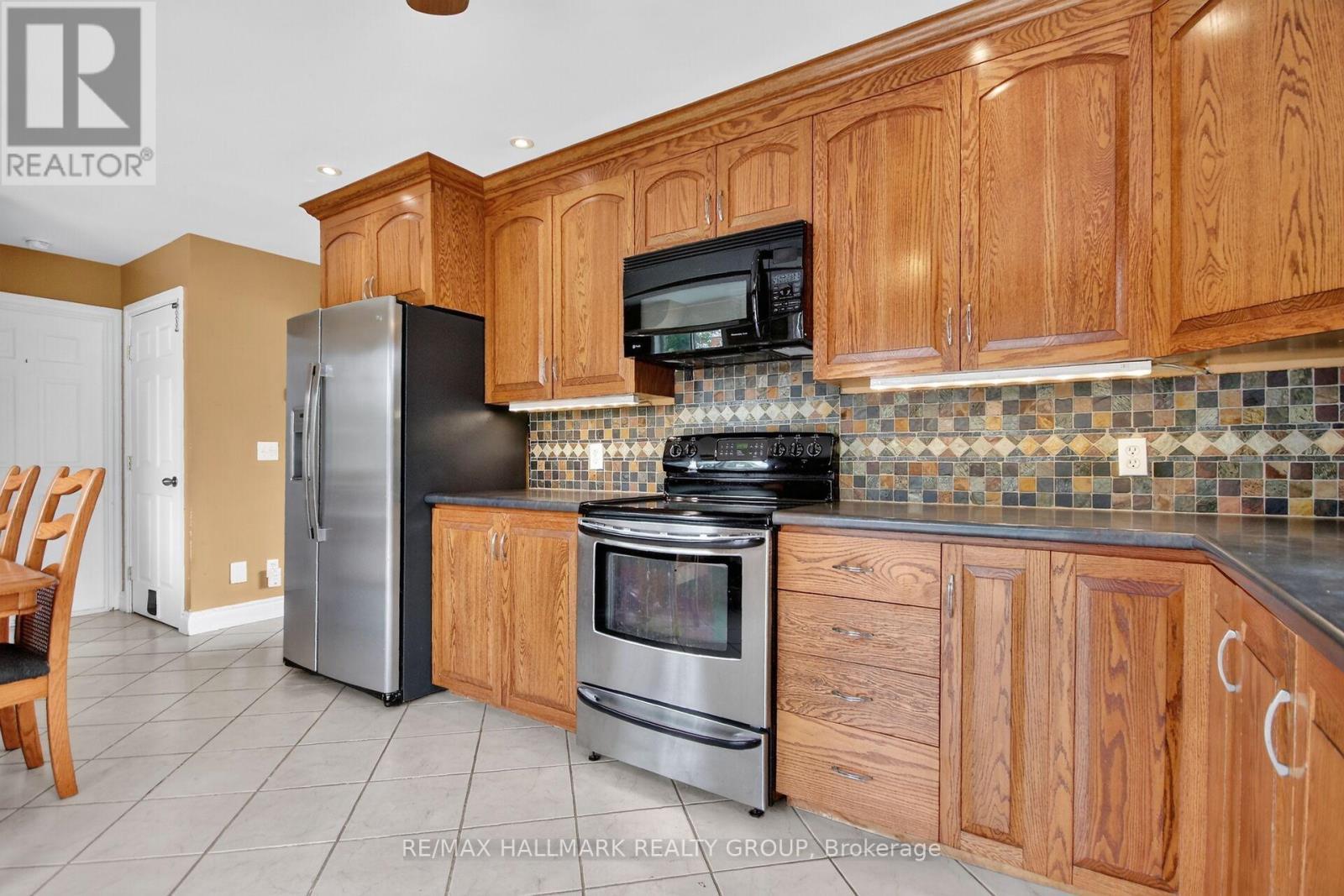 28 Second Street, Edwardsburgh/Cardinal, ON