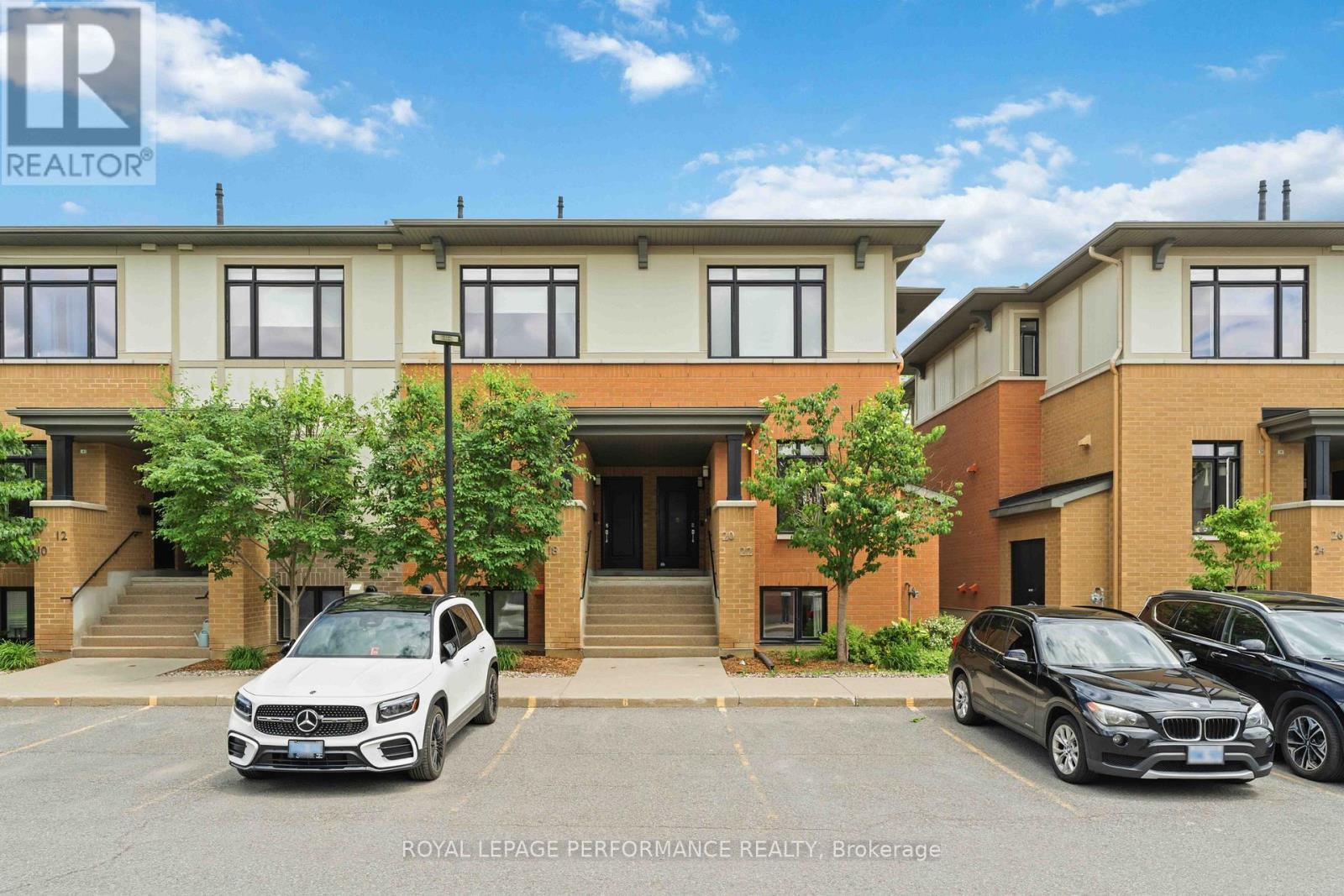 22 Bergeron Private, Ottawa, ON