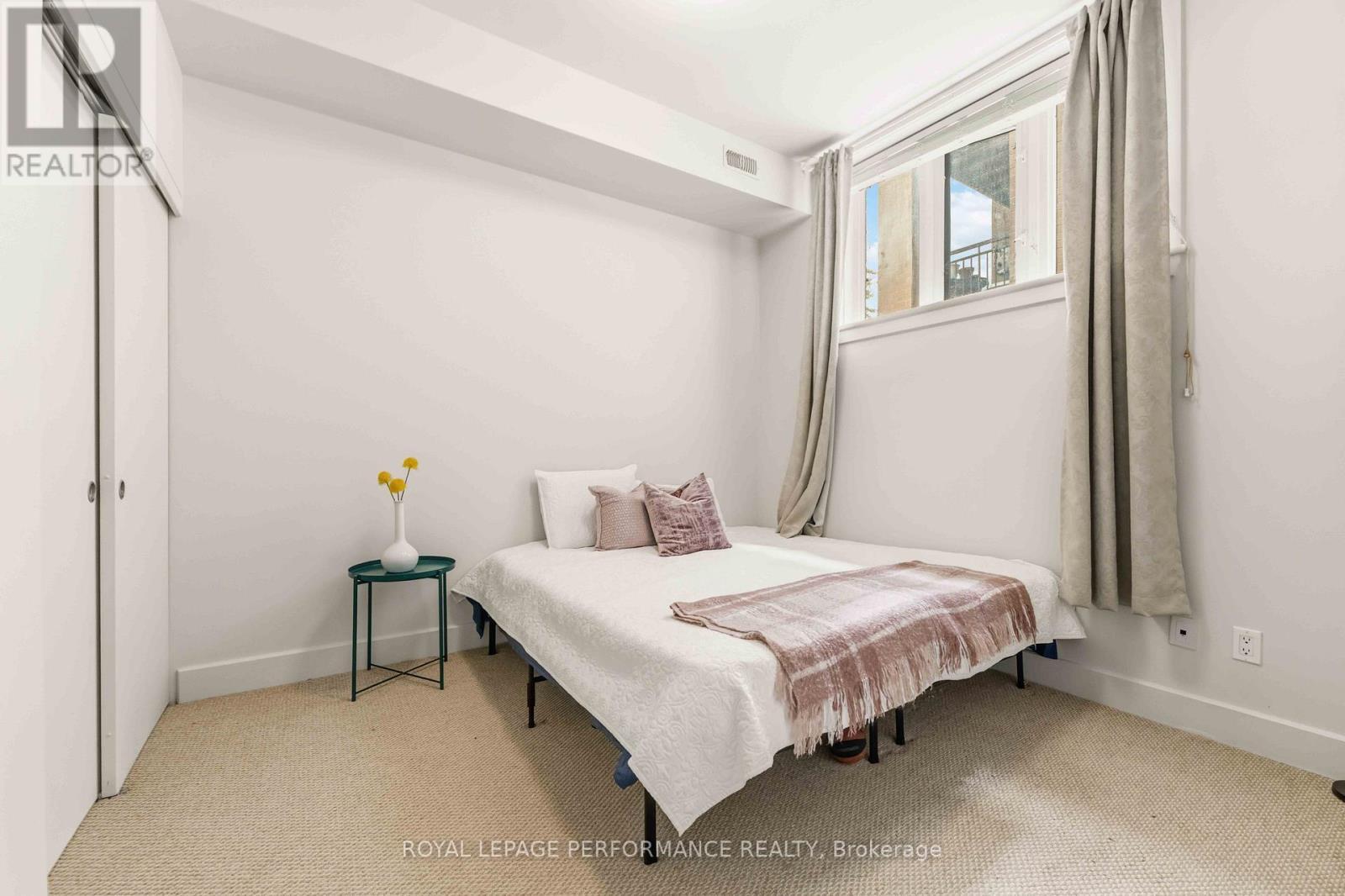 22 Bergeron Private, Ottawa, ON