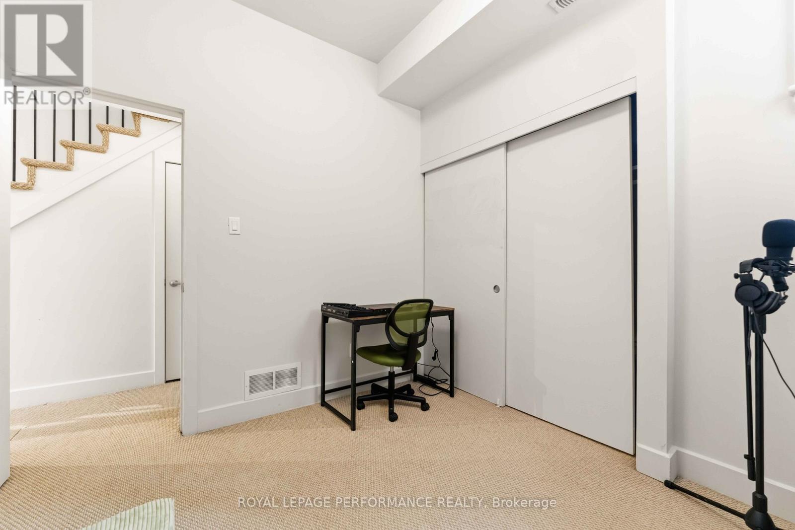 22 Bergeron Private, Ottawa, ON