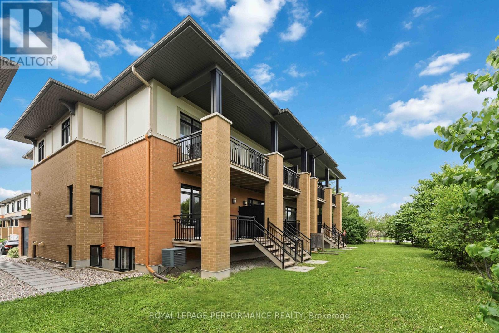 22 Bergeron Private, Ottawa, ON