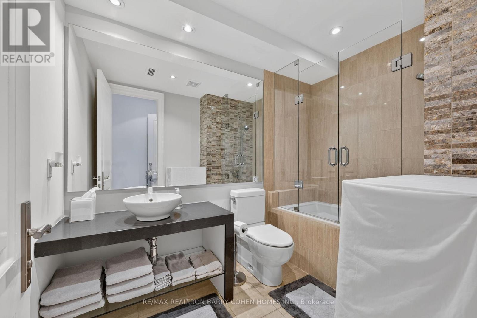 20B Woodlawn Avenue W, Toronto, ON