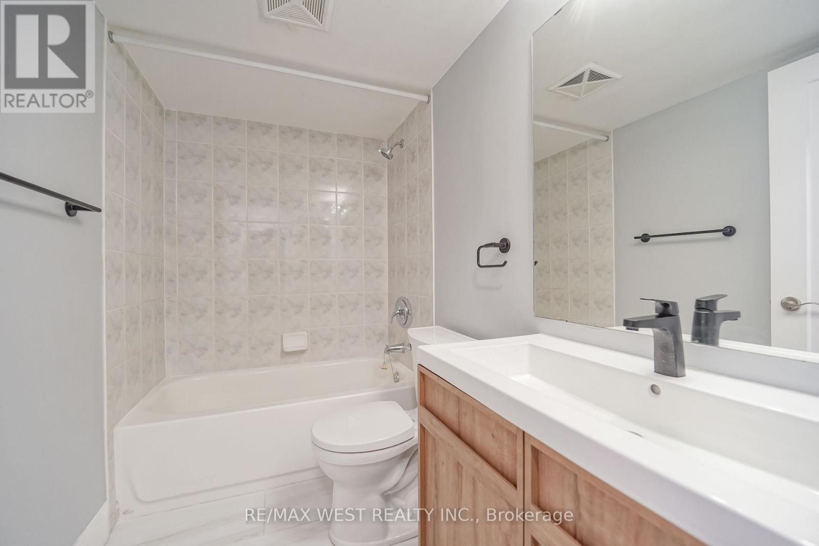 801 - 3650 Kingston Road, Toronto, ON