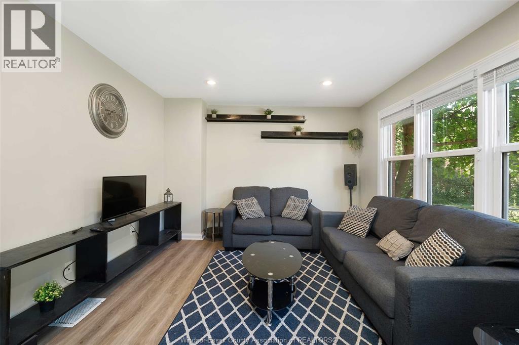 2244 Vercheres Avenue, Windsor, ON