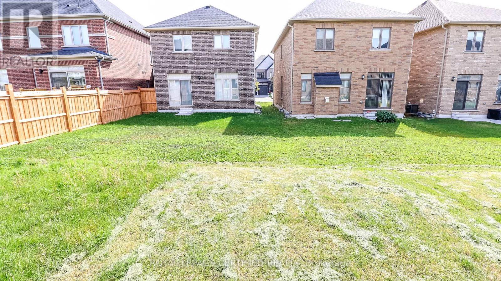 62 Sagewood Avenue, Barrie, ON
