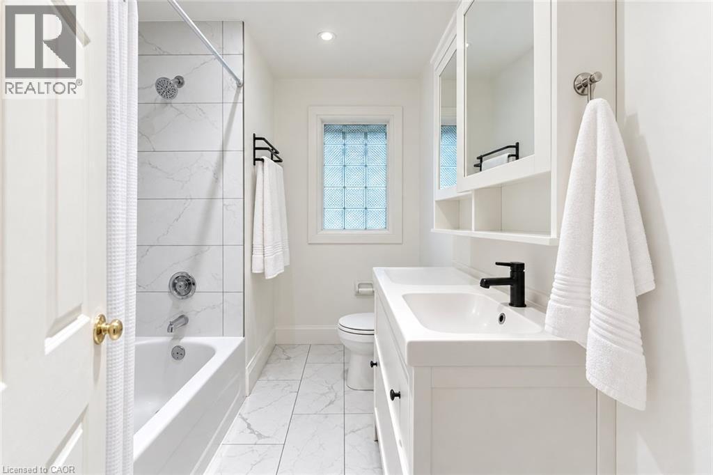 505 Patricia Drive, Oakville, ON