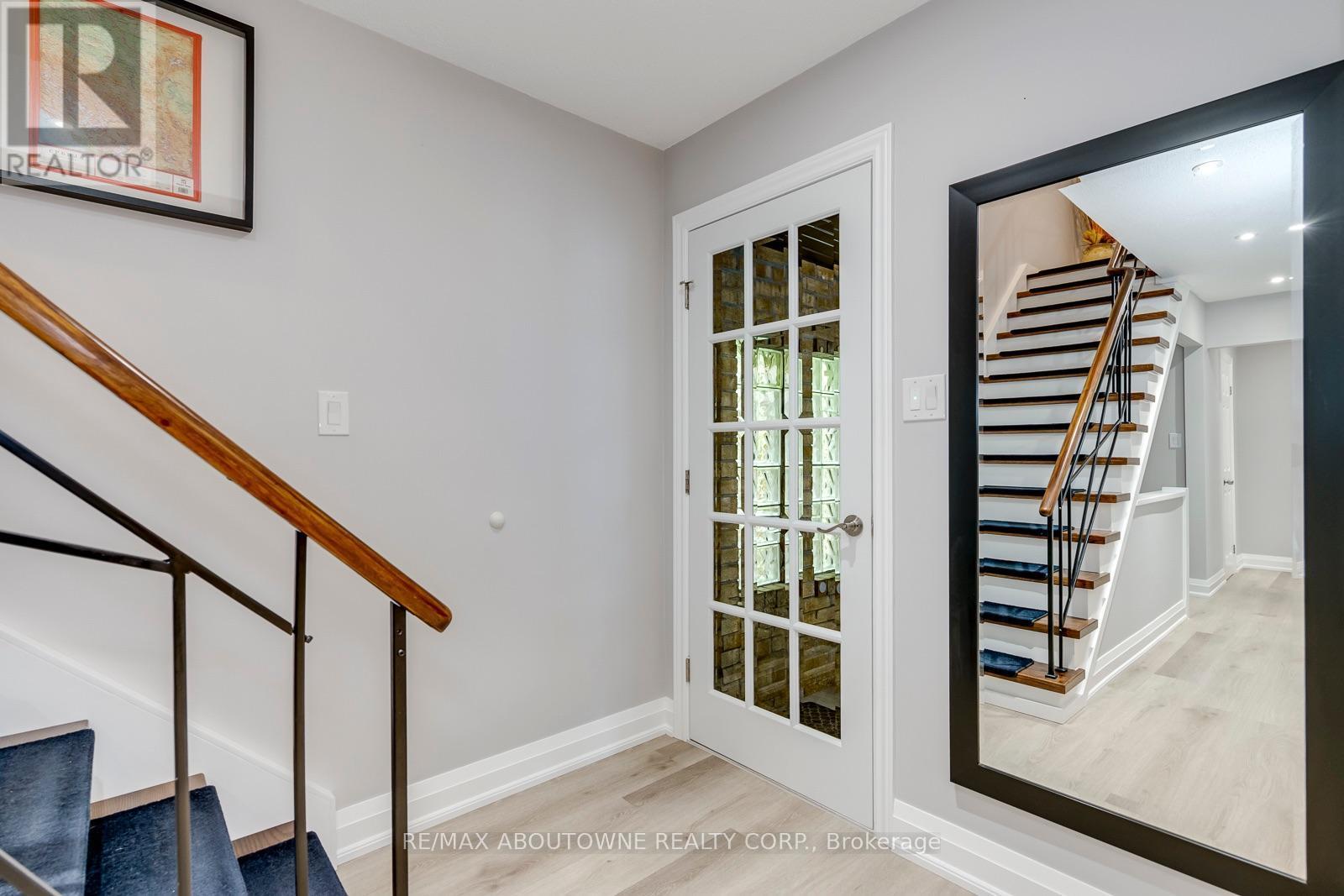 1198 Potters Wheel Crescent, Oakville, ON