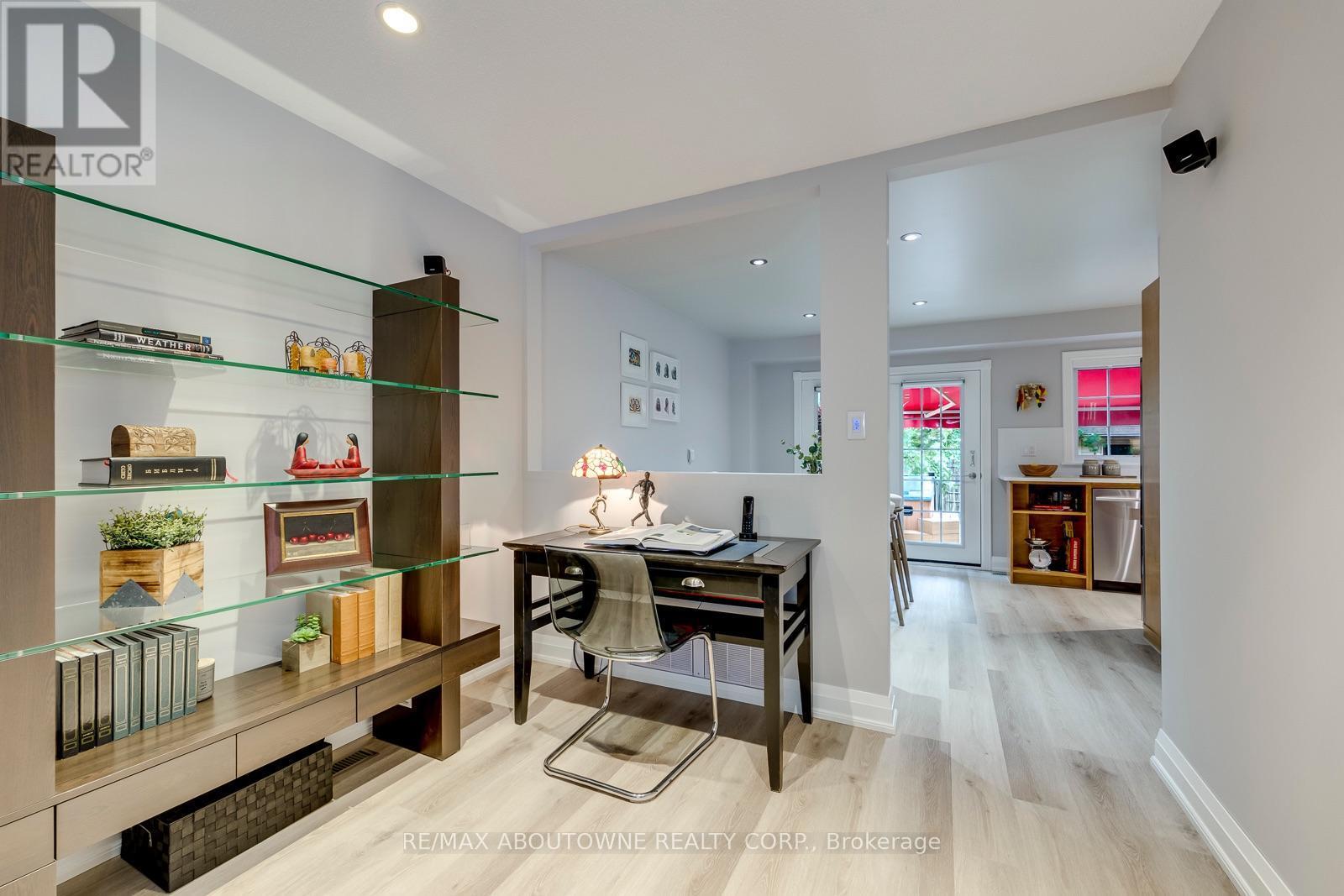 1198 Potters Wheel Crescent, Oakville, ON