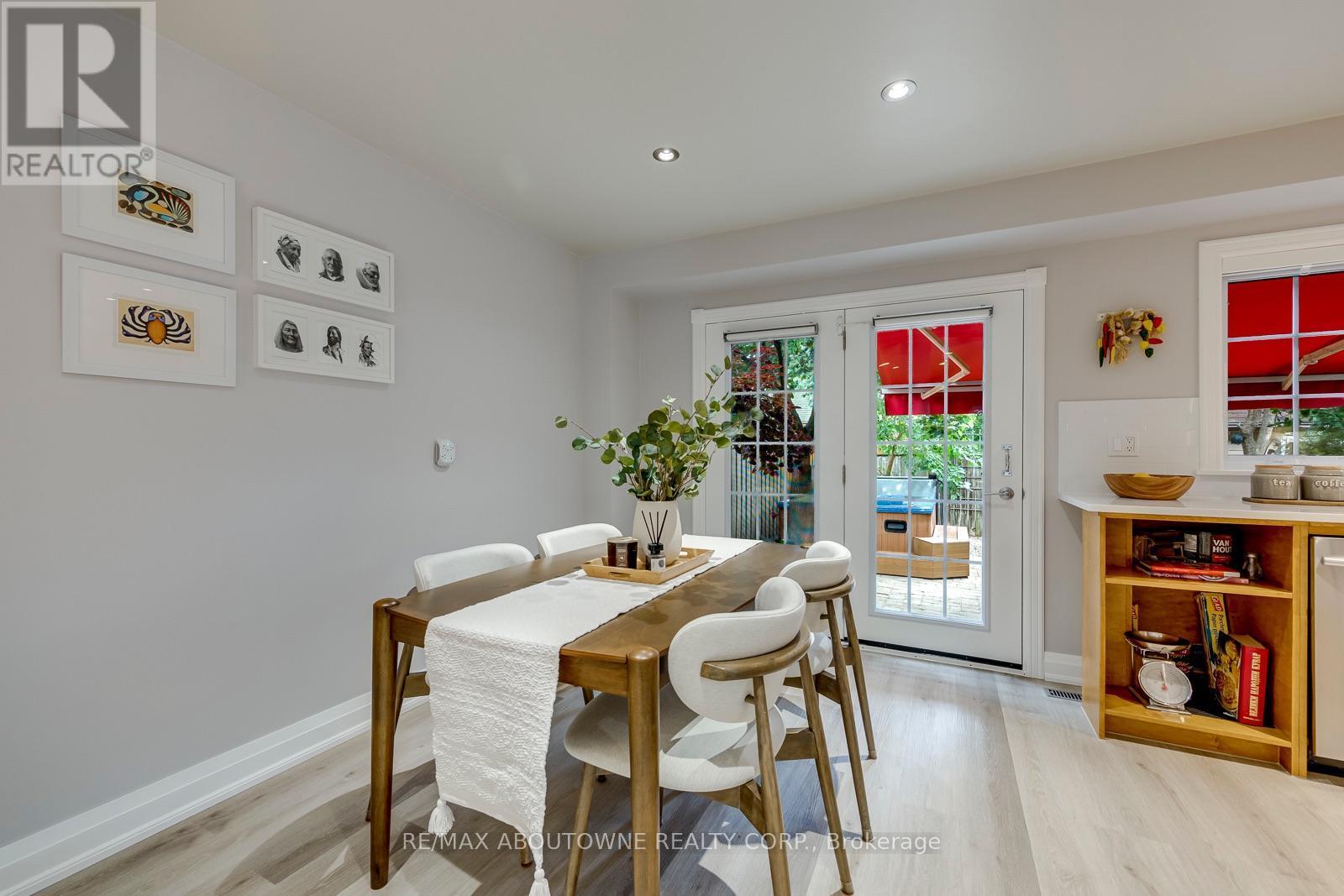 1198 Potters Wheel Crescent, Oakville, ON