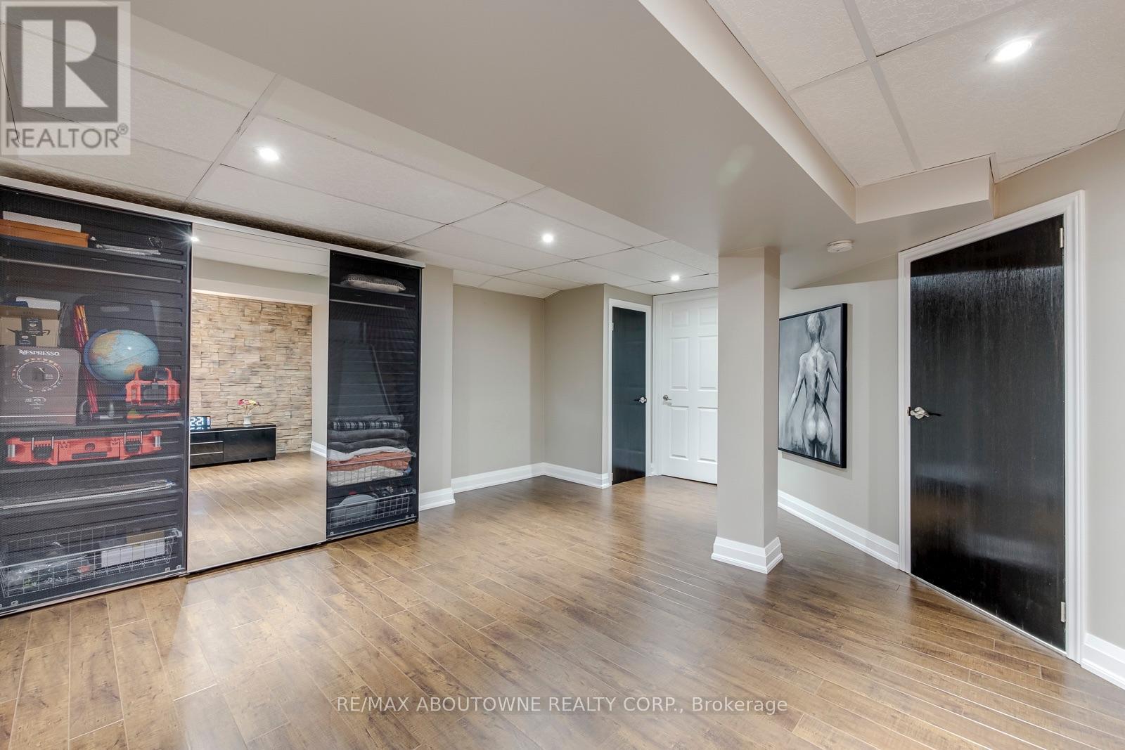 1198 Potters Wheel Crescent, Oakville, ON