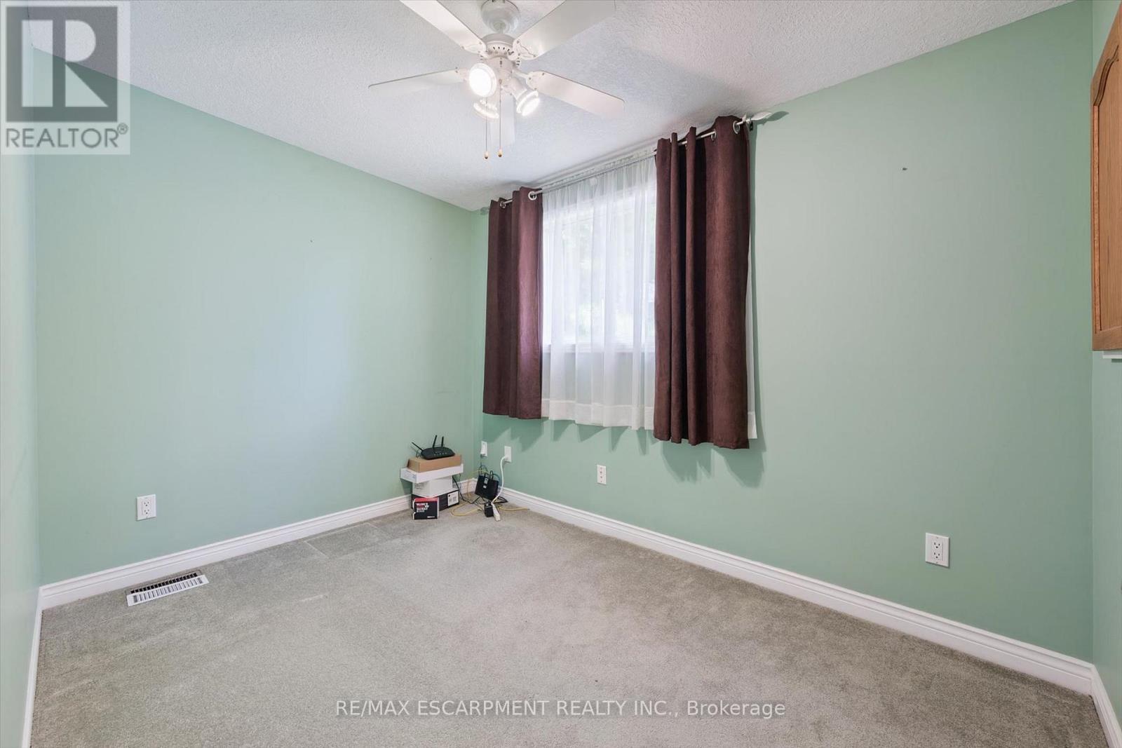 4 Spruce Avenue, Puslinch, ON