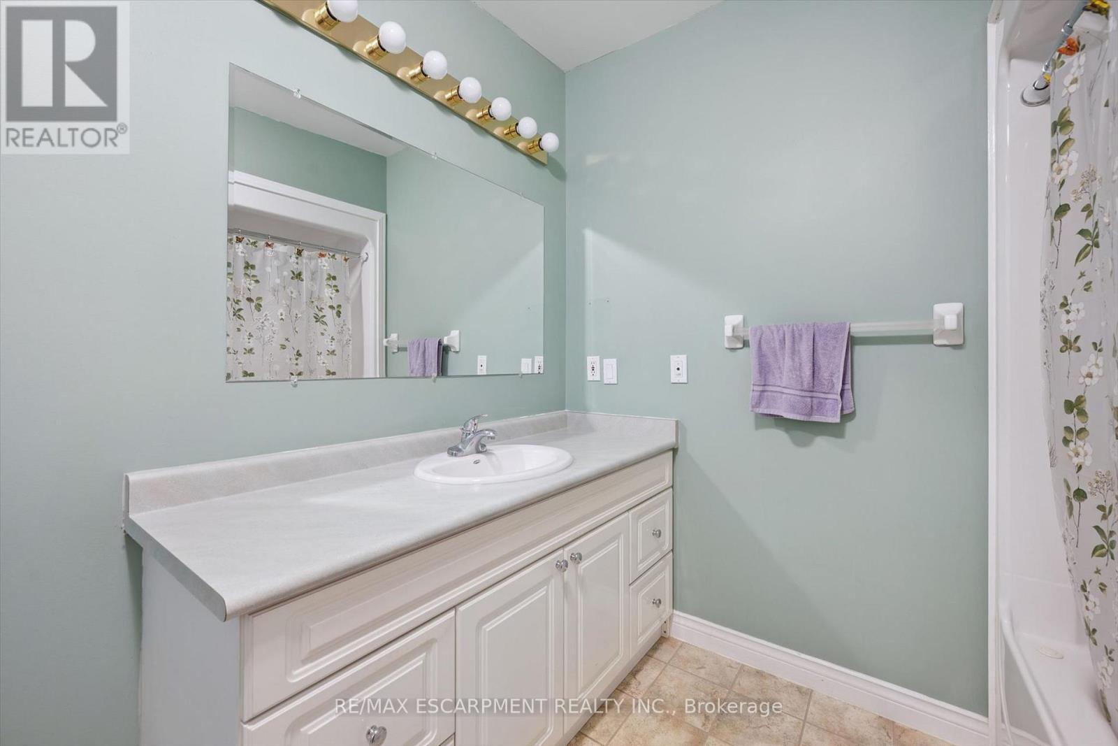 4 Spruce Avenue, Puslinch, ON