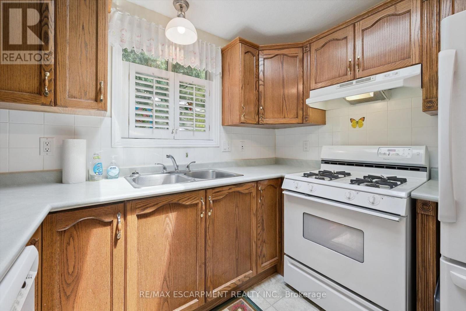 4 Spruce Avenue, Puslinch, ON